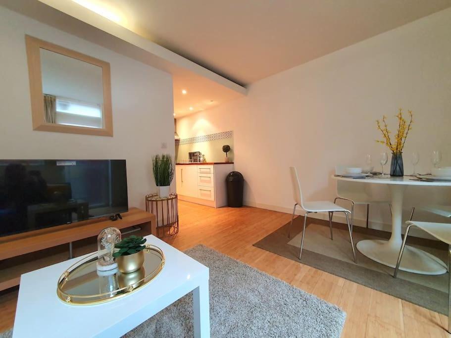 Perfect For Corporate & Business Travellers - Leeds City Centre - 3 Beds Apt - Monthly Offers Daire Dış mekan fotoğraf